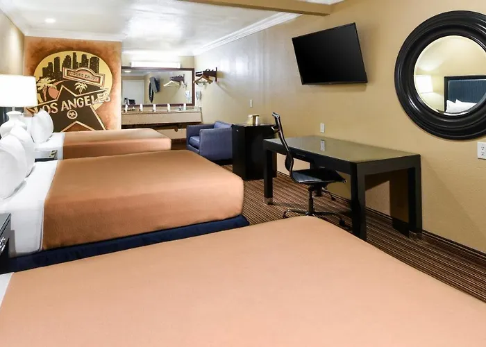  Hollywood Inn Express South
